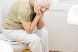Táo bón có nhiều nguyên nhân và khó điều trị
