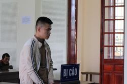 Bị dọa đốt nhà, nam thanh niên đánh người đàn ông tử vong