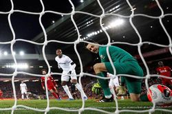 Liverpool chờ ngày đăng quang