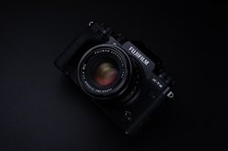 Fujifilm X-T4 ra mắt: Chống rung cảm biến IBIS, giá từ 1.699 USD