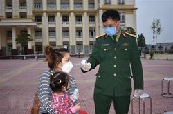 Hà Nội tiếp nhận 137 công dân Việt Nam trở về từ vùng có dịch