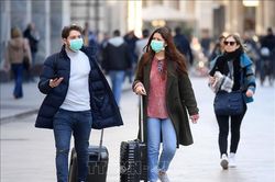 Các nước láng giềng không đóng cửa biên giới với Italy