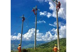 Ðảm bảo hành lang lưới điện trên địa bàn Tuần Giáo
