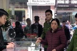 'Mượn' vàng về cho người nhà xem để mua rồi... chiếm đoạt