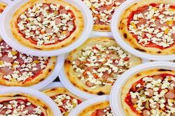 Pizza cấp đông siêu rẻ bán tràn lan trên mạng: Chất lượng ai quản?