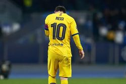 Messi xứng đáng một có một Cúp bạc nữa, nhưng không phải ở Barca