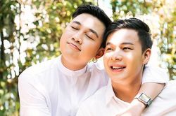 Soi chuyện tình của 'thánh hát nhép' Don Nguyễn và hot boy kém 8 tuổi