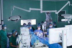 Nỗ lực nâng cao chất lượng khám chữa bệnh, hướng tới sự hài lòng của người dân