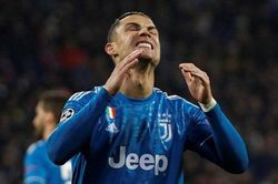 Thấy gì từ thất bại bạc nhược của Juventus trước Lyon?