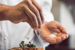 Ăn nhiều thực phẩm ướp muối dễ bị ung thư?