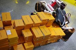 Hà Nội: Phát hiện nhiều sản phẩm Louis Vuitton, Chanel, Gucci giả mạo