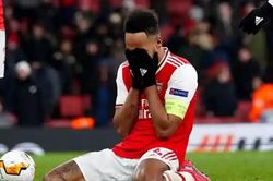 Aubameyang khóc trong ngày Arsenal chia tay Europa League