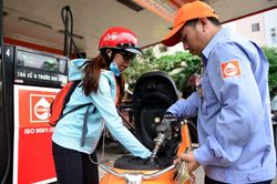 Giá xăng sẽ tăng trở lại vào ngày mai?