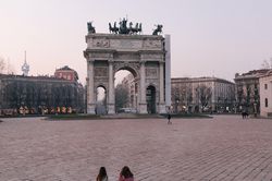 Milan đìu hiu giữa dịch Covid-19
