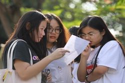 Phụ huynh Hà Nội không đồng tình khi nhận 'quả bóng' trách nhiệm đối phó Covid-19