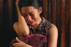 Trước đêm ra tòa, chồng đập cửa xin gặp vợ tâm sự lời cuối, nào ngờ vợ rớt nước mắt nói ra lý do 'chấn động'