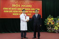 Công bố quyết định bổ nhiệm Giám đốc Bệnh viện A Thái Nguyên