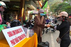 Hải Phòng : Chùa Linh Quang tặng 15.000 khẩu trang phòng Covid-19