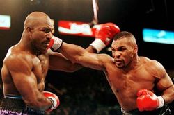 Những chiến thắng bằng knockout đáng nhớ nhất của huyền thoại Mike Tyson