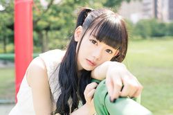 Idol Nhật bắt fan trả thêm tiền nếu chụp ảnh không đeo khẩu trang