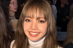 Lisa (BlackPink) được săn đón thế nào khi tham dự show Céline?