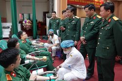 Hơn 500 ĐVTN Học viện Quân y hiến máu cứu người