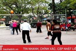 Người dân Hà Tĩnh 'rèn' sức khỏe phòng dịch Covid-19