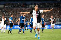 'Đại chiến' giữa Inter Milan và Juventus bị hoãn do COVID-19