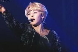 Không cần quảng bá, ca khúc solo của Jimin lọt Top 100 UK: Nghệ sĩ Kpop thứ 2 làm được điều này