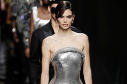 Chân dài triệu đô Kendall Jenner mong muốn làm trợ lý riêng cho ca sĩ Beyonce