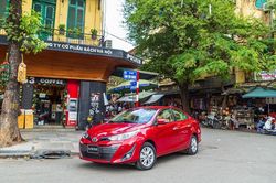 Toyota Việt Nam triệu hồi 1.500 xe Vios và Altis do lỗi túi khí