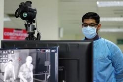 Y bác sĩ Singapore vất vả nhưng vẫn bị kỳ thị vì virus corona