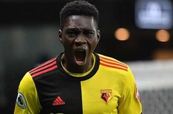 CĐV Arsenal muốn tạc tượng Ismaila Sarr