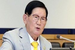 Người sáng lập giáo phái Tân Thiên Địa phải xét nghiệm Covid-19