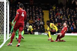 Liverpool thua trận đầu tiên của mùa giải sau 27 trận bất bại
