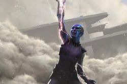 Ngoài Hulk, Iron Man và Thanos, Nebula cũng suýt được đeo găng tay vô cực trong Endgame!