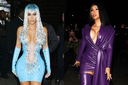 Kim Kardashian, Cardi B thích diện váy nhựa bóng khoe dáng sexy