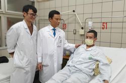 Cứu bệnh nhân mắc ung thư sau 30 năm hút thuốc lào và uống rượu