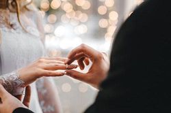 Lo sợ bố mẹ phản đối chuyện tôi muốn 'làm lẽ'