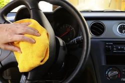 Những bí quyết sử dụng ô tô để bán lại được giá