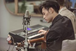 Phạm Thừa Thừa, Đổng Hựu Lâm 'đốn tim' fan hâm mộ với loạt ảnh mới trong 'Bạn ơi hãy lắng nghe'