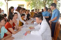 Chăm lo tốt hơn cho lao động nữ