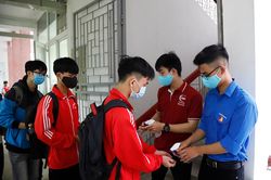 Các trường áp dụng nhiều biện pháp phòng, chống dịch Covid-19 khi sinh viên trở lại học