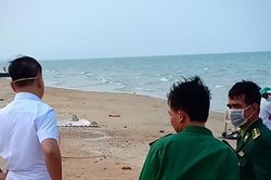 Ngư dân Hà Tĩnh phát hiện thi thể nam giới trôi trên biển