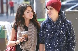 Selena Gomez đang chữa lành vết thương sau khi chia tay Justin Bieber