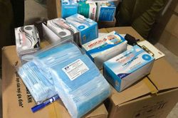 Tịch thu gần 1 triệu chiếc khẩu trang không rõ nguồn gốc