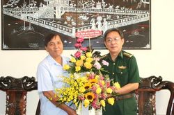 Thăm, chúc mừng cán bộ, chiến sĩ Bộ Chỉ huy Bộ đội Biên phòng tỉnh