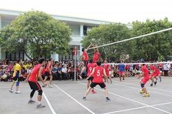 Bảo vệ, chăm lo đời sống người lao động