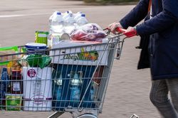Những thứ phải tích trữ khi tự cách ly phòng dịch Covid-19