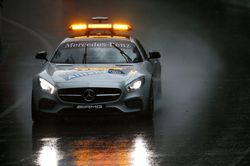 Xe an toàn và những trường hợp khẩn cấp trên đường đua F1